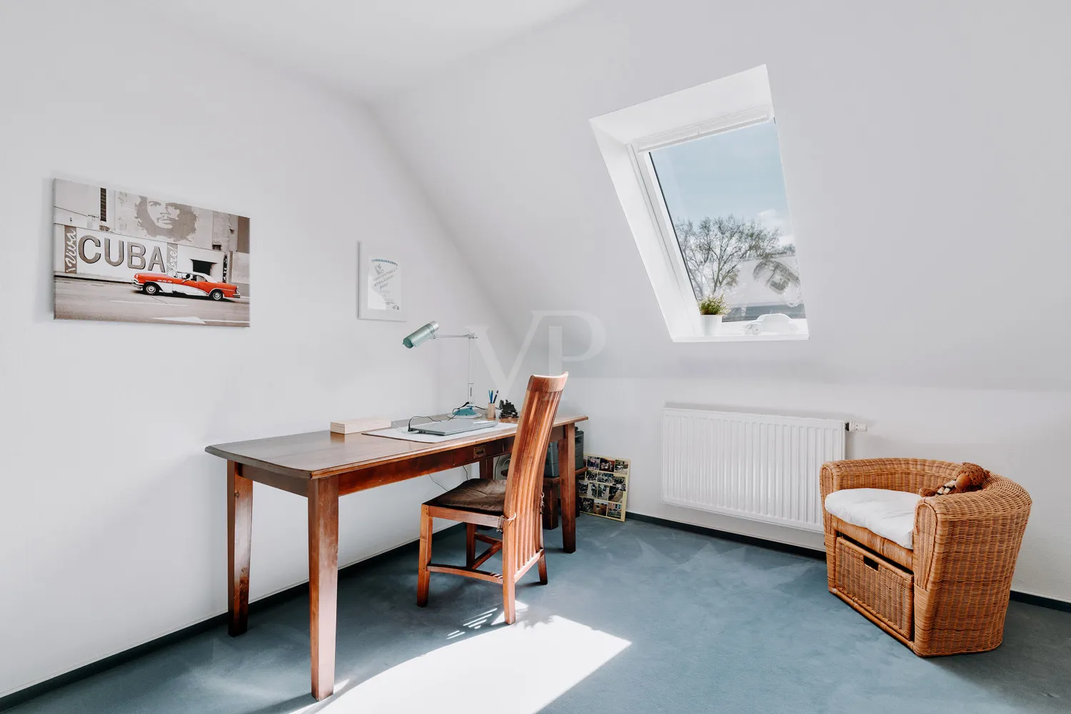 Separates Zimmer, aktuell als Büro genutzt – ideal auch für Gäste oder Hobby