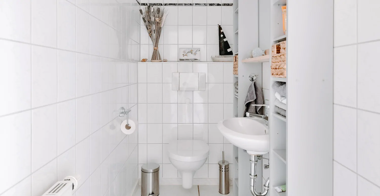 Separates WC für Gäste im Erdgeschoss