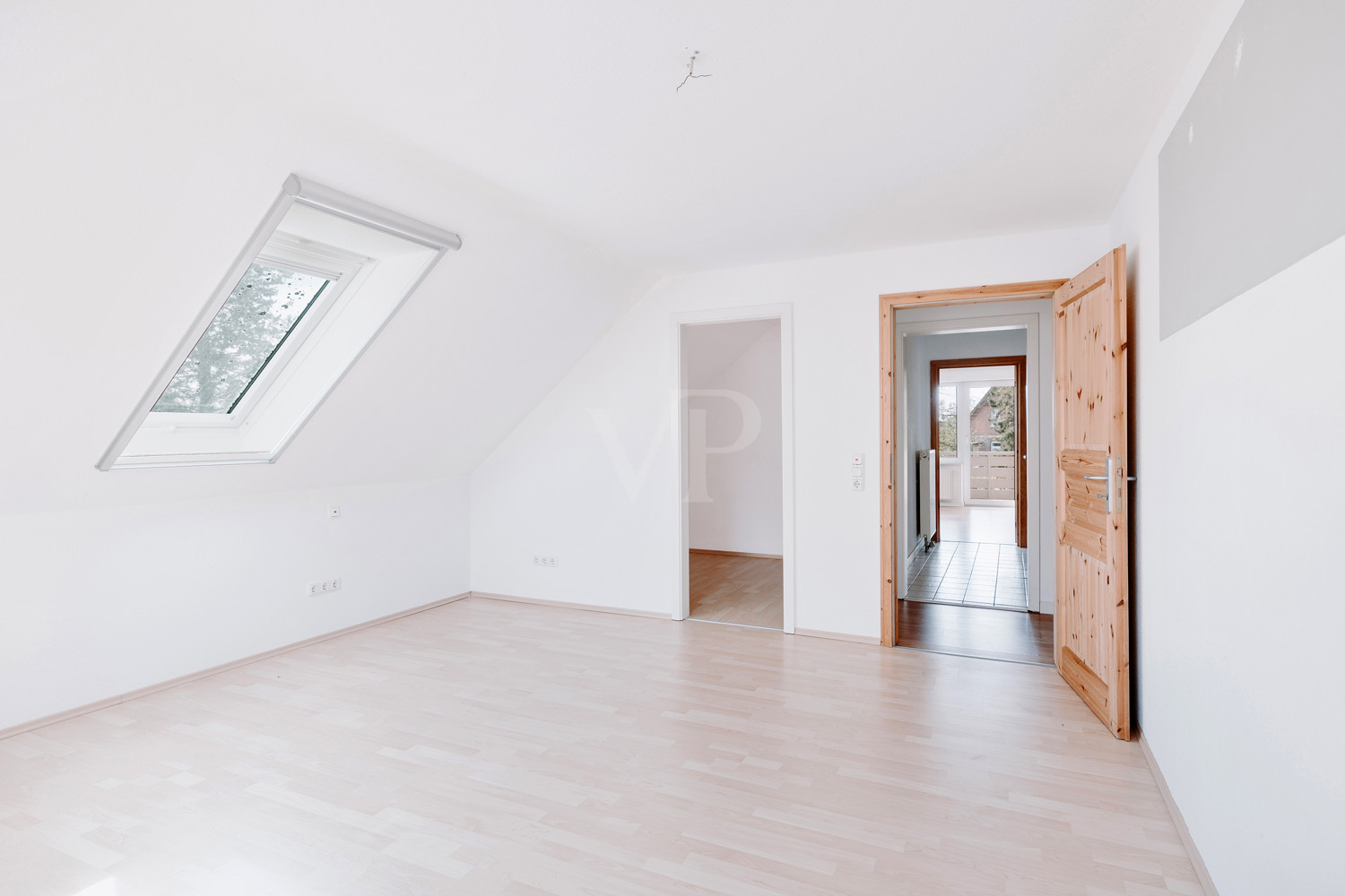 Ihre Chance auf ein Traumhaus: Zweifamilienhaus mit Garten zum Gestalten!