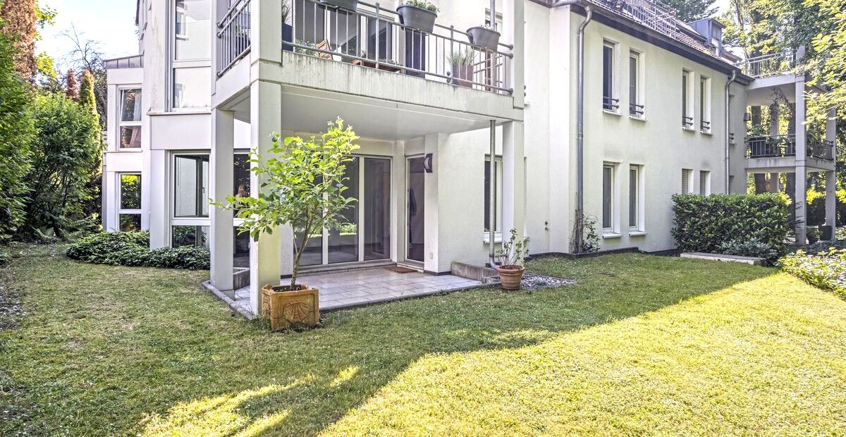 Hausrückseite