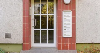 von_poll_real_estate_property_25406040_image_2