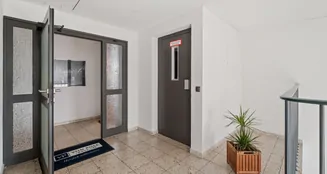 von_poll_real_estate_property_25406038_image_2