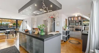 von_poll_real_estate_property_25406038_image_0