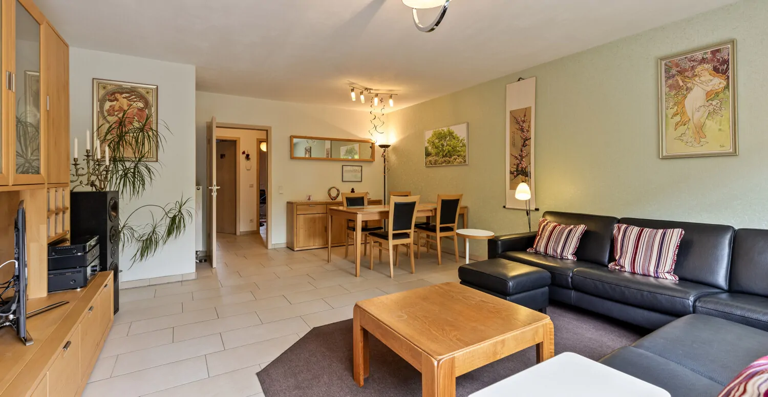 Wohn - und Essbereich