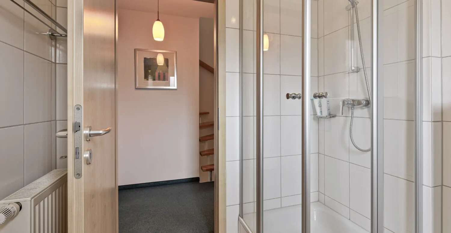 Duschbad - weiterer Blick