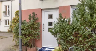 von_poll_real_estate_property_25406035_image_2