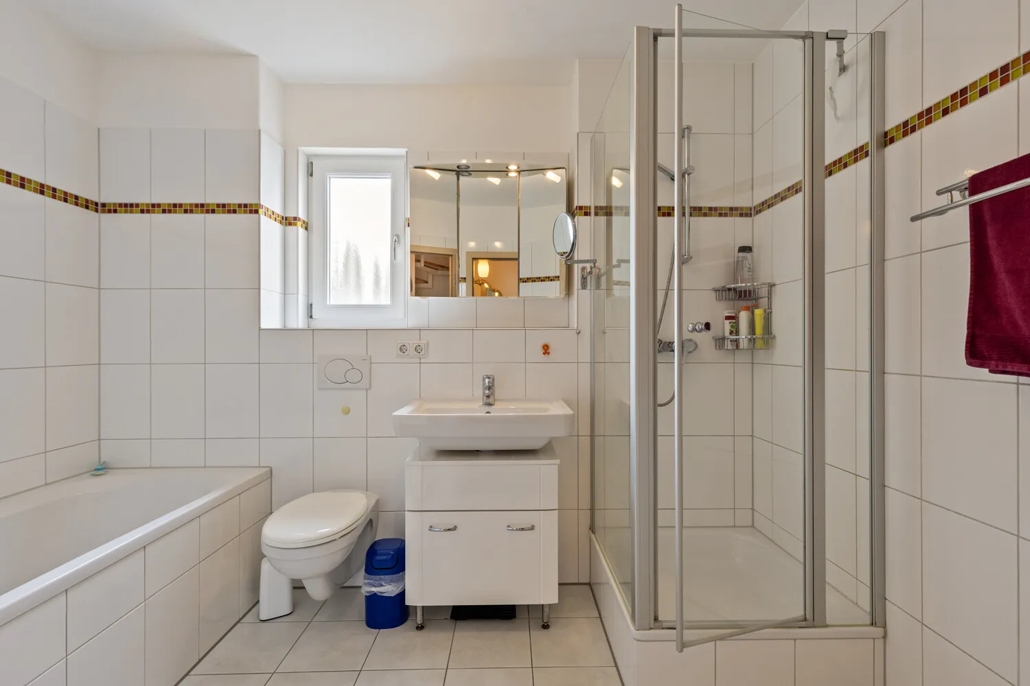 Badezimmer im 1. OG