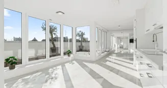 von_poll_real_estate_property_25406030_image_1