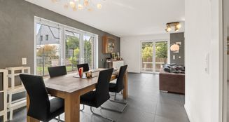von_poll_real_estate_property_25406015_image_8