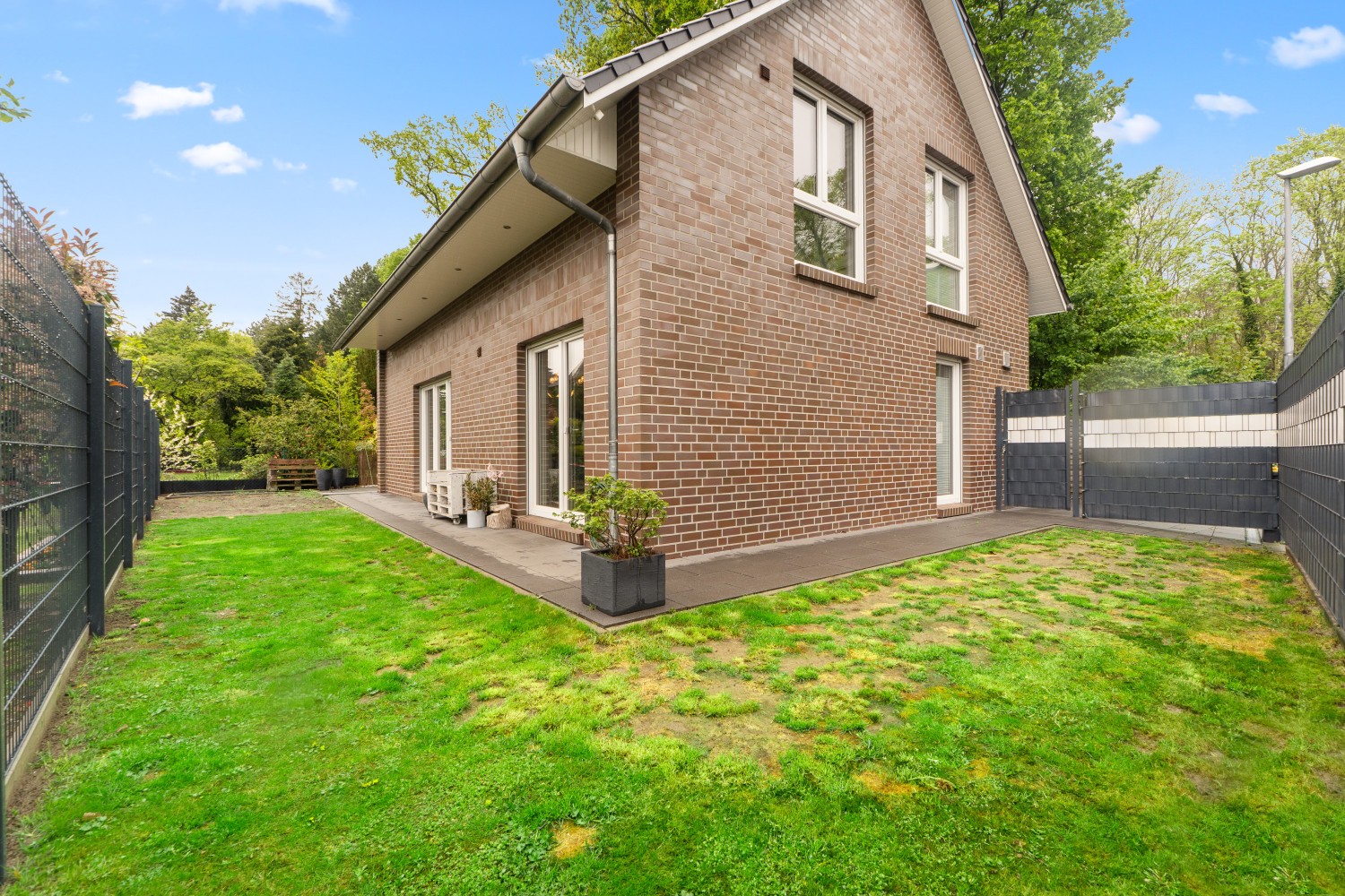 Garten - weiterer Blick