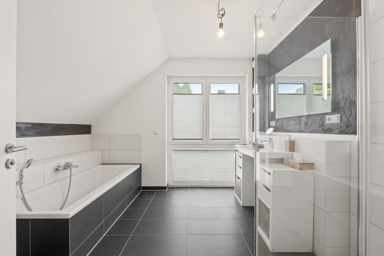 Badezimmer DG