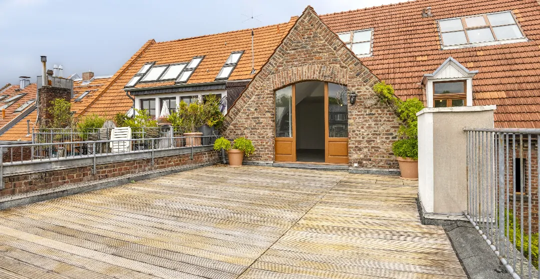 Dachterrasse -erste Ebene  weiterer Blick