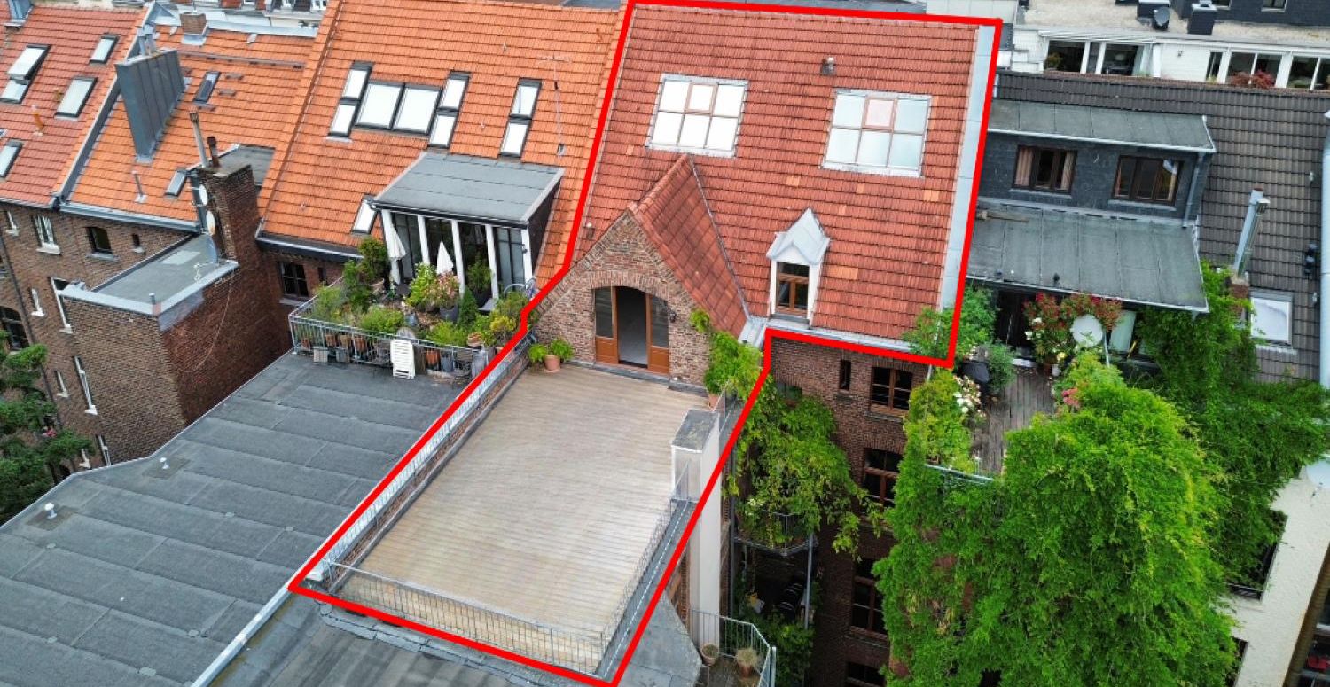 Luftbild_Terrasse_weiter_weg_Rahmen (2)