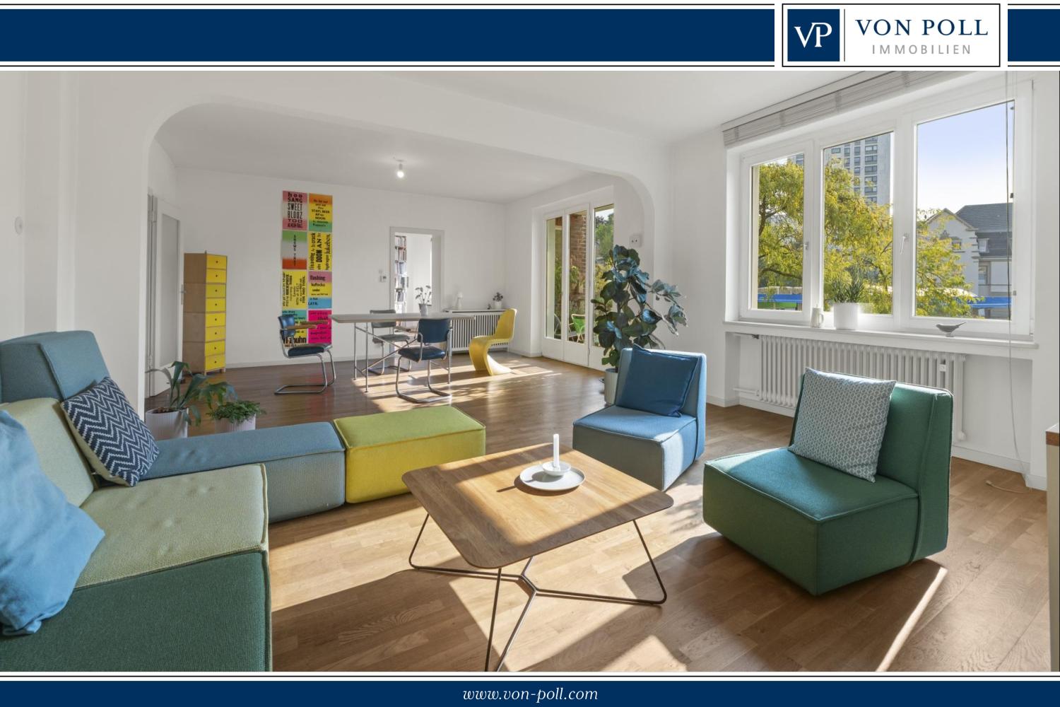 Wohnbereich_-_weiterer_Blick