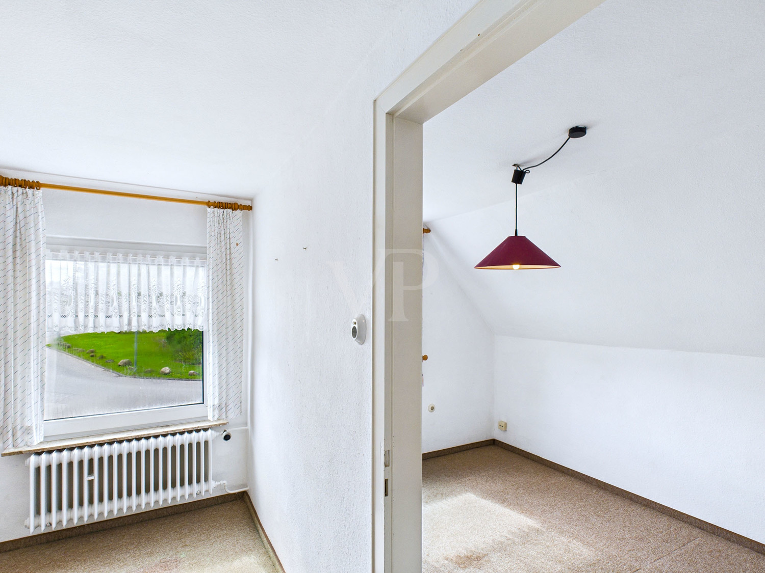 Zimmer / Schlafzimmer (DG)