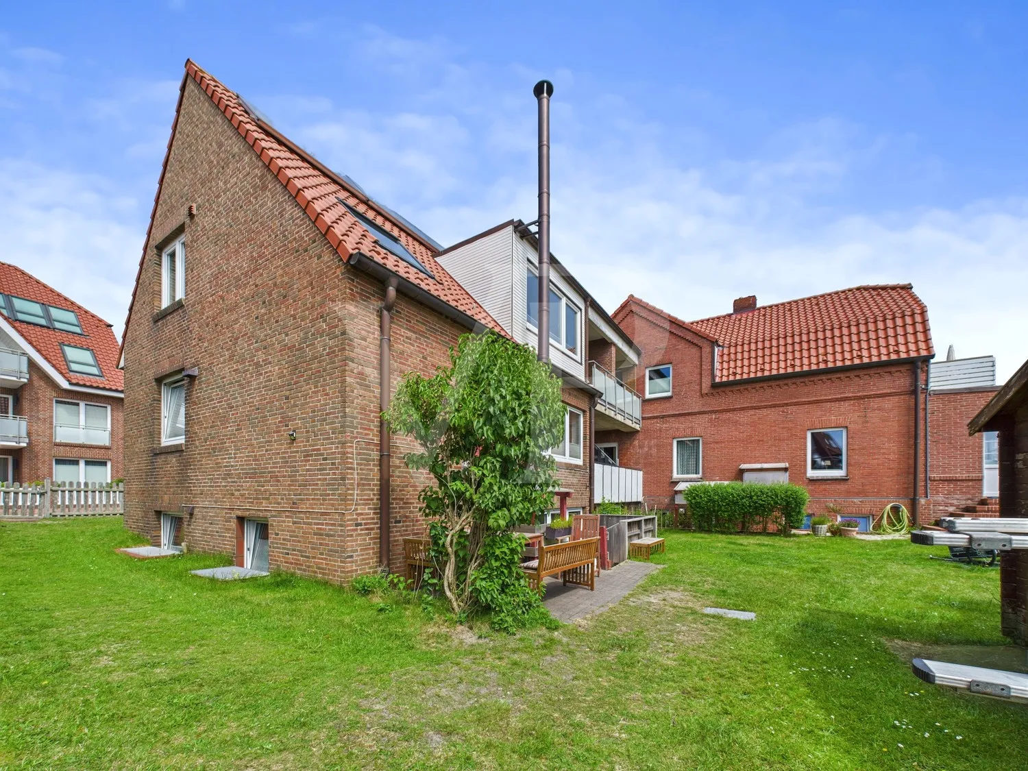 Nagyszerű helyen, Juist utcában - Hagyományos apartmanház eladó