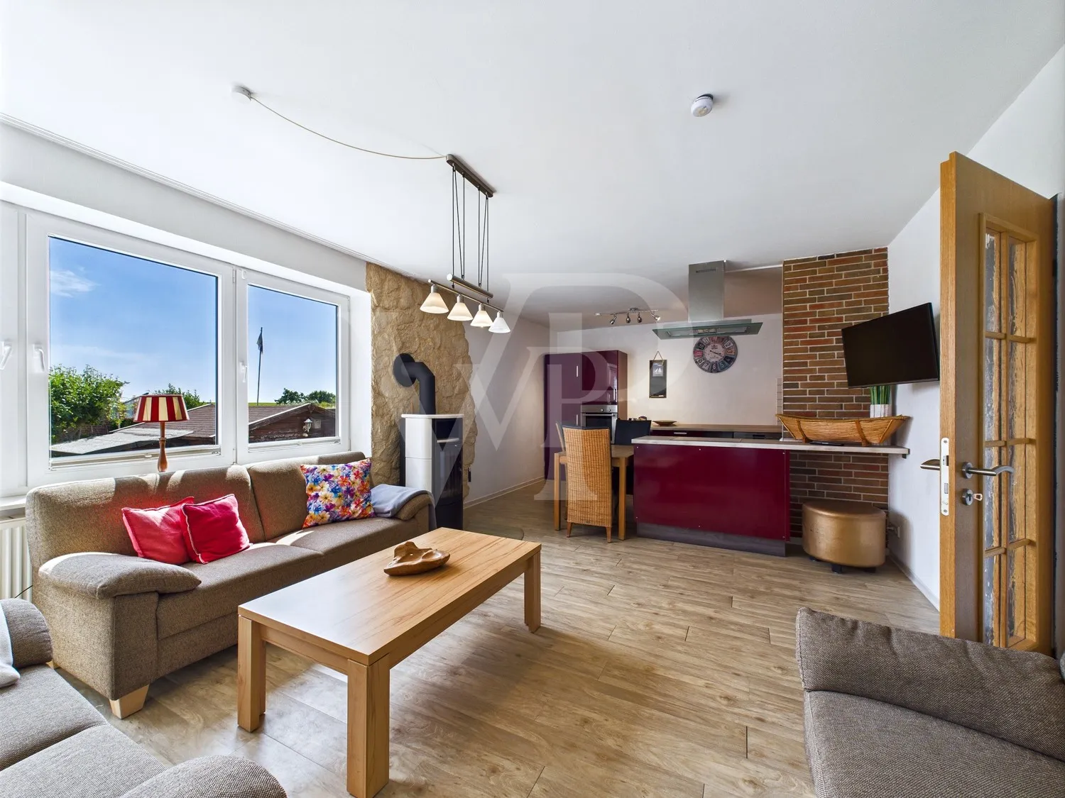 Nagyszerű helyen, Juist utcában - Hagyományos apartmanház eladó