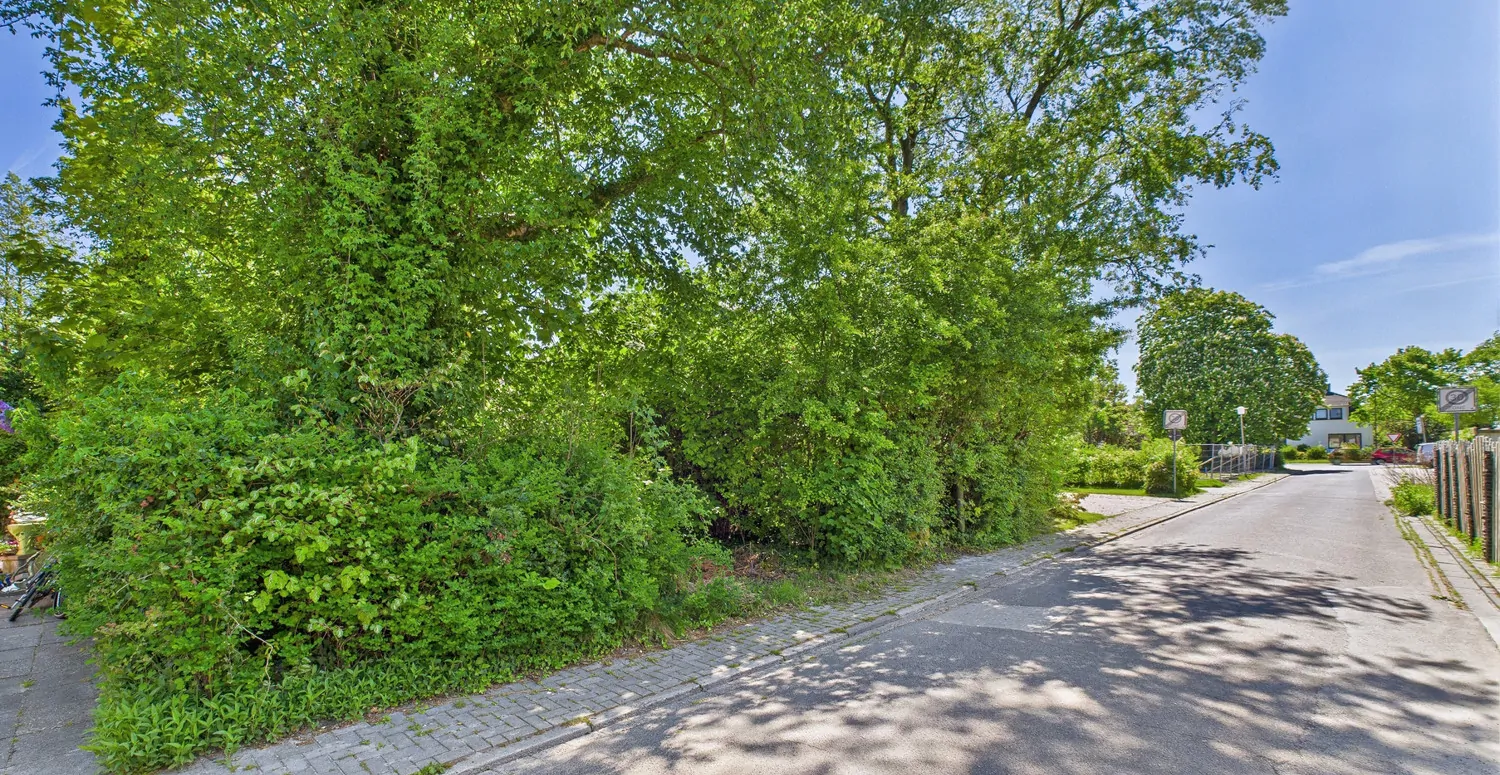 Hier können SIe Ihren Traum verwirklichen. Unbebautes Grundstück in zentraler Lage von Norden