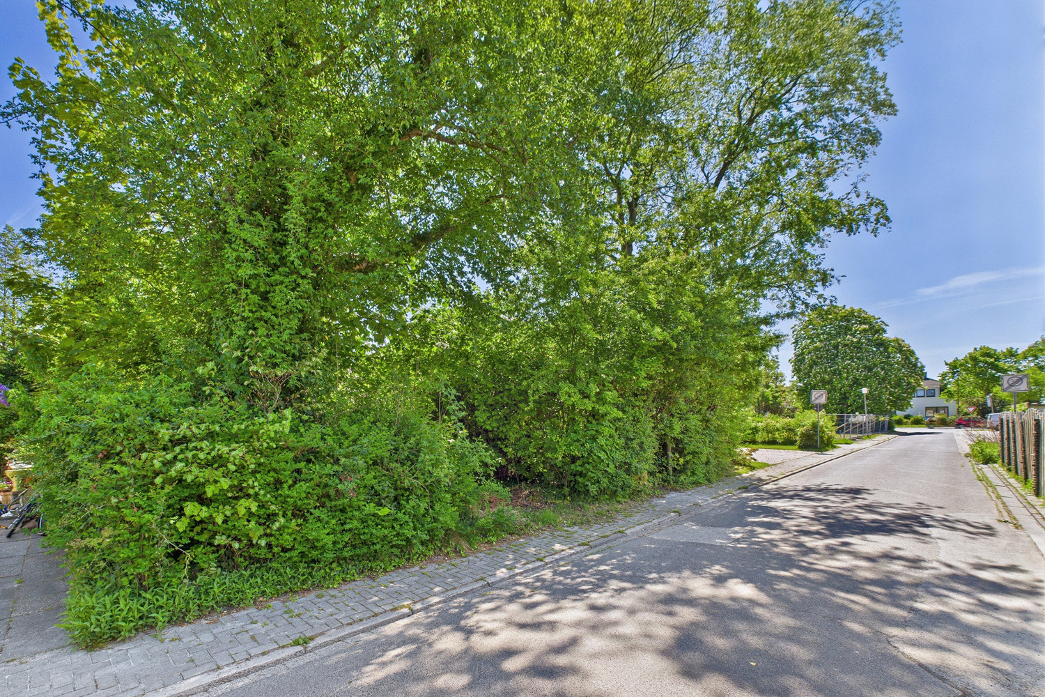 Hier können SIe Ihren Traum verwirklichen. Unbebautes Grundstück in zentraler Lage von Norden