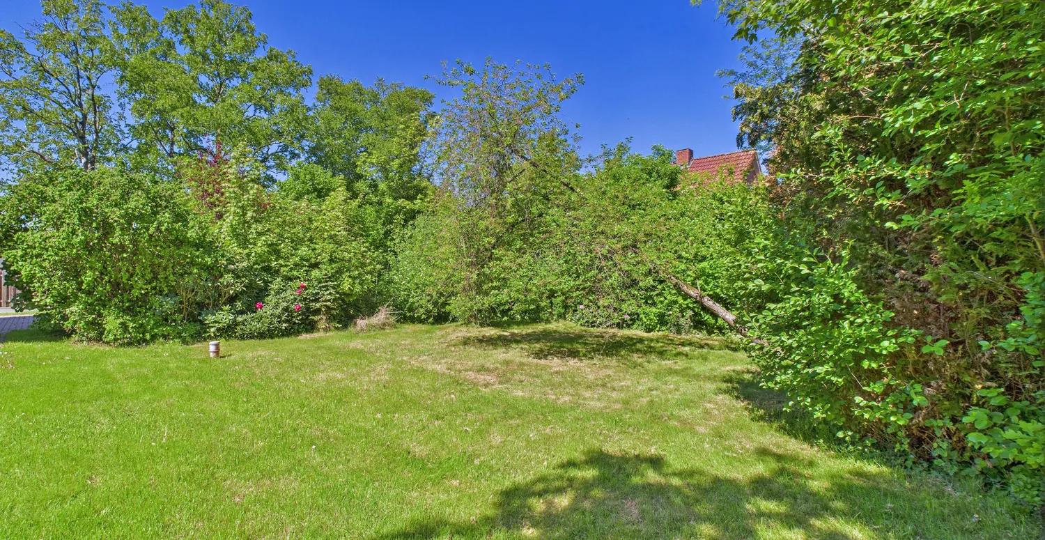 Hier können SIe Ihren Traum verwirklichen. Unbebautes Grundstück in zentraler Lage von Norden
