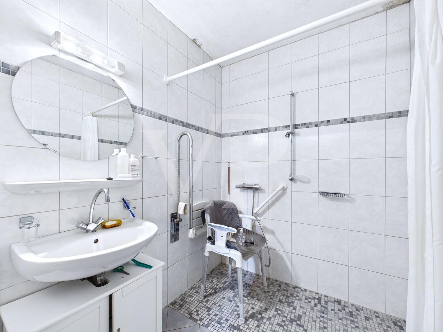 Badezimmer EG