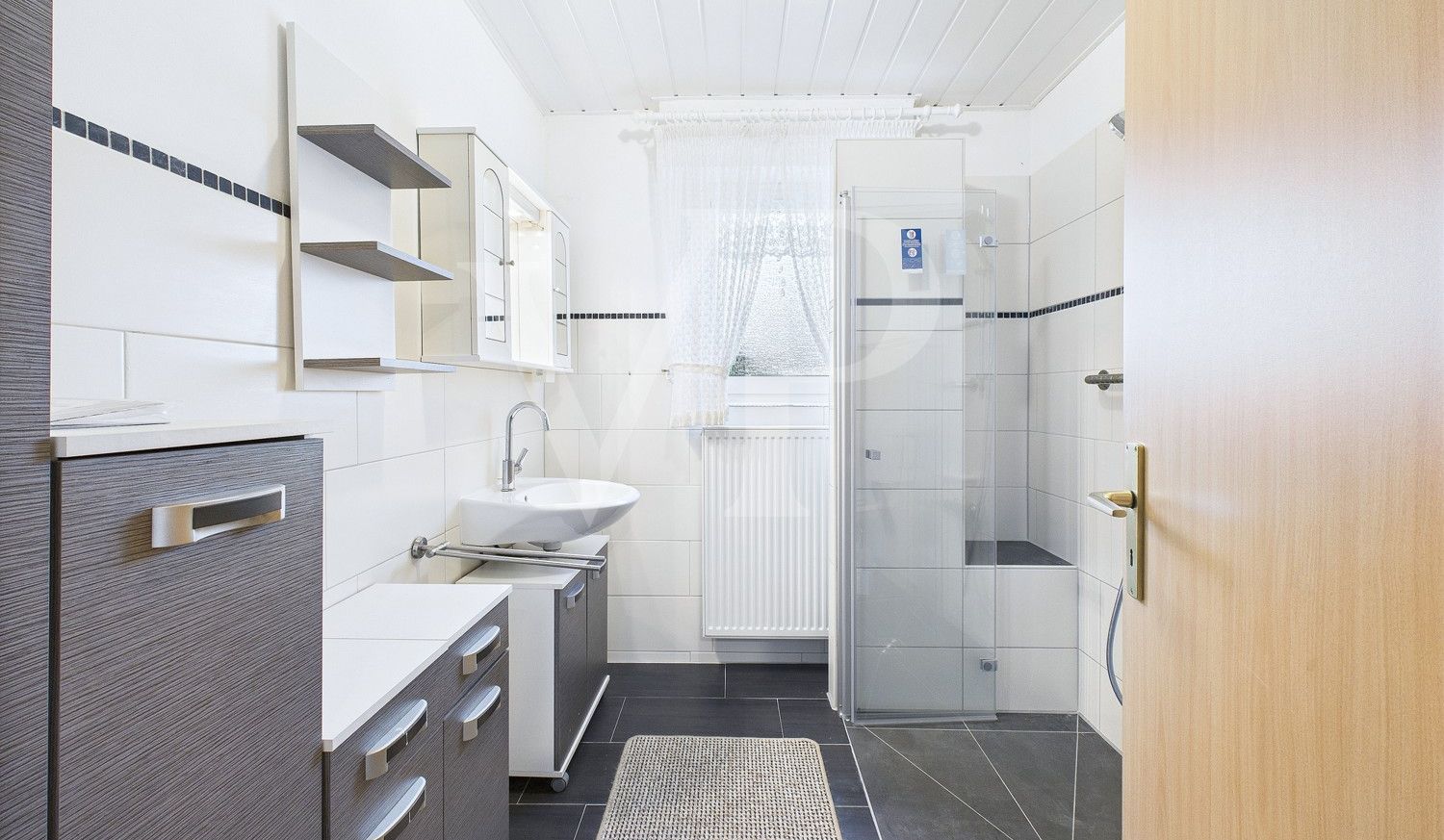 Badezimmer EG