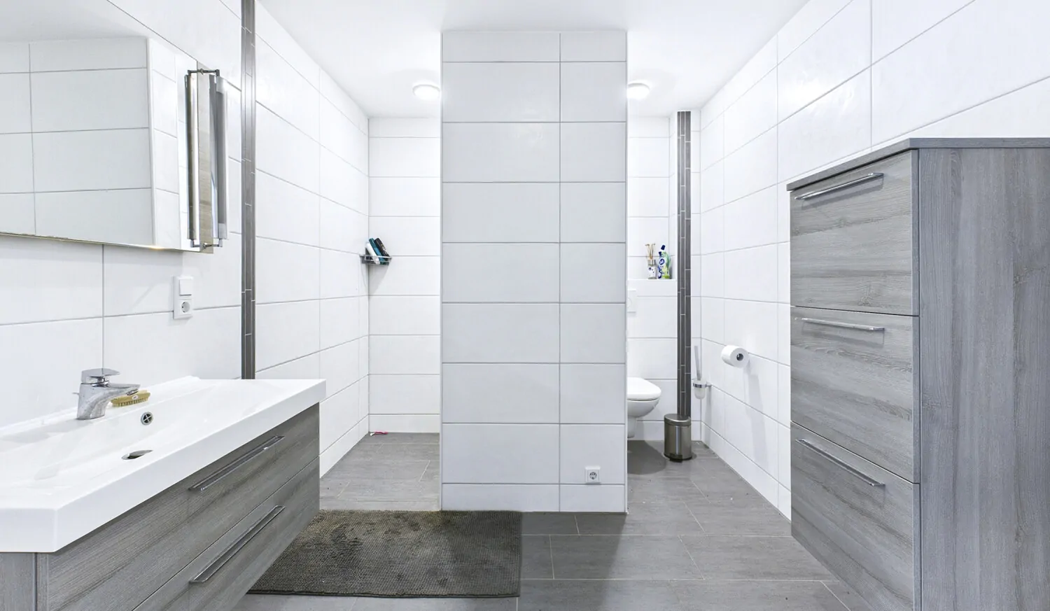 Badezimmer Wohnung DG