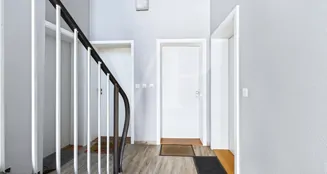 von_poll_real_estate_property_25335101_image_2