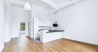 von_poll_real_estate_property_253350505_image_0