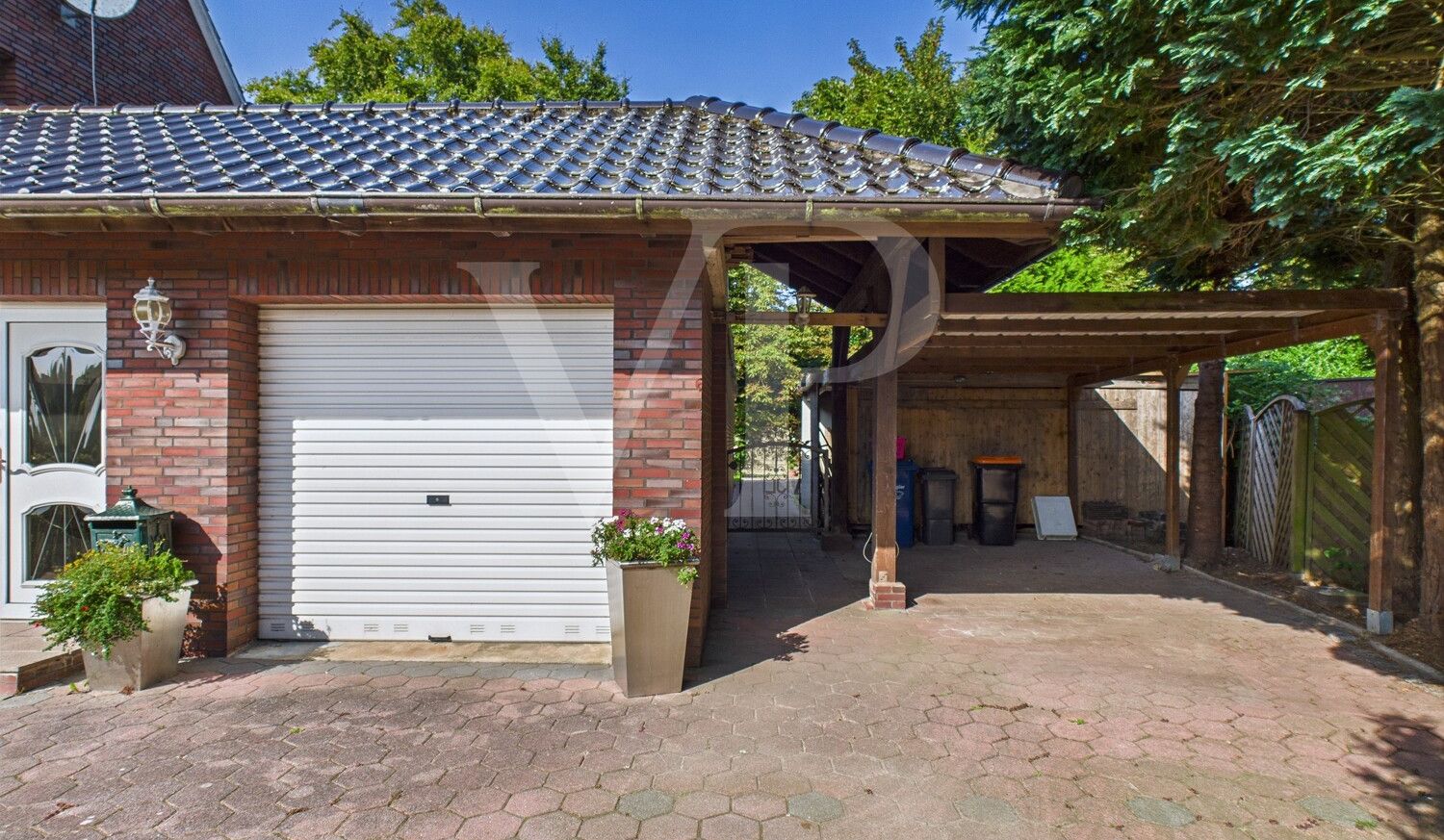 Garage + Carport