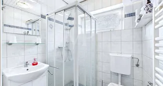 von_poll_real_estate_property_25418115_image_7