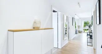 von_poll_real_estate_property_253350951_image_1