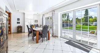 von_poll_real_estate_property_25210088_image_7