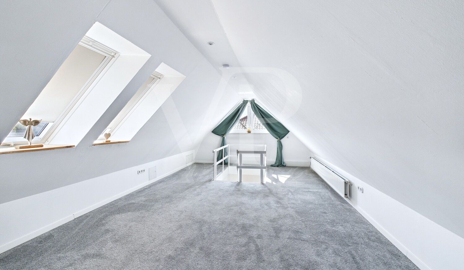 Spitzboden / Studiozimmer