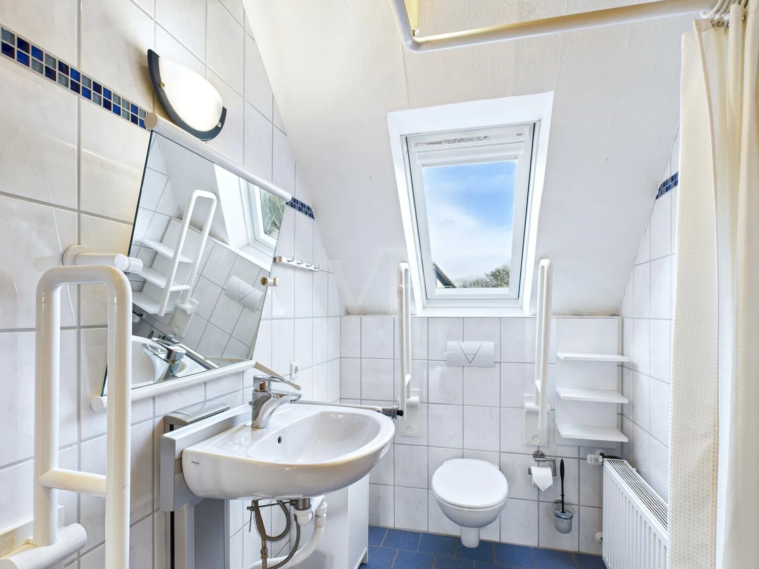 barrierefreies Duschbad 1 im Obergeschoss