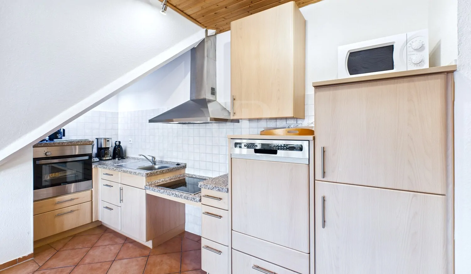 rollstuhlgerechte und offene Einbauküche