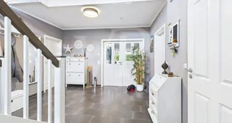 von_poll_real_estate_property_25361068_image_2