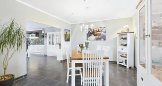 von_poll_real_estate_property_25361068_image_5