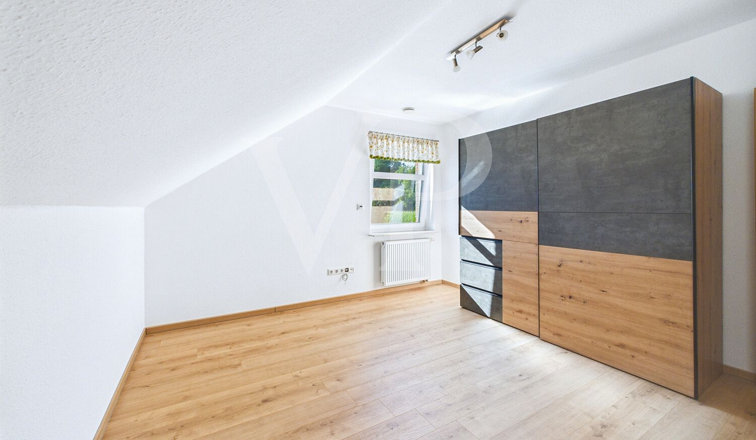 Zimmer IV