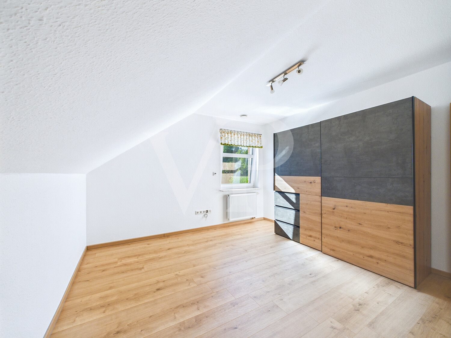 Zimmer IV