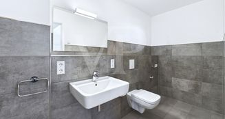 von_poll_real_estate_property_2533505010_image_3
