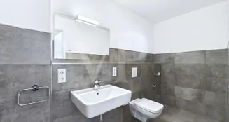 von_poll_real_estate_property_2533505010_image_3