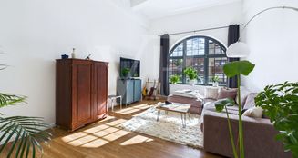 von_poll_real_estate_property_2533505011_image_0
