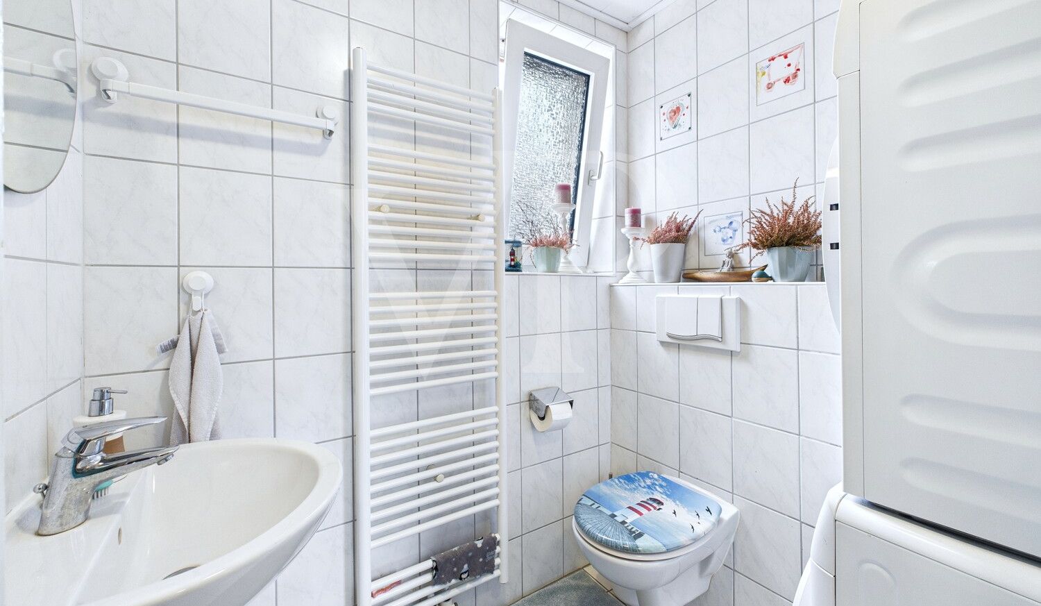 Badezimmer (EG)