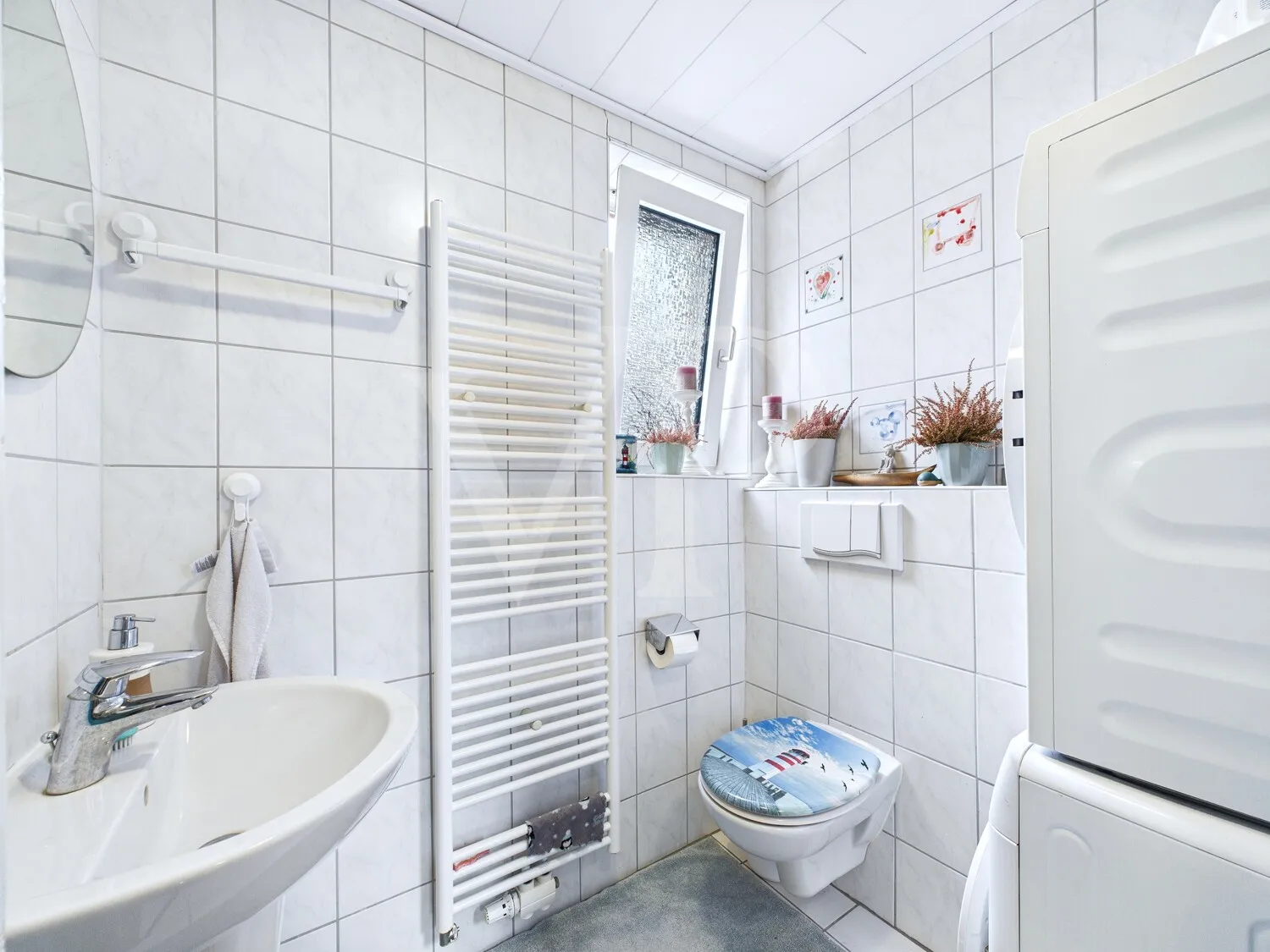 Badezimmer (EG)