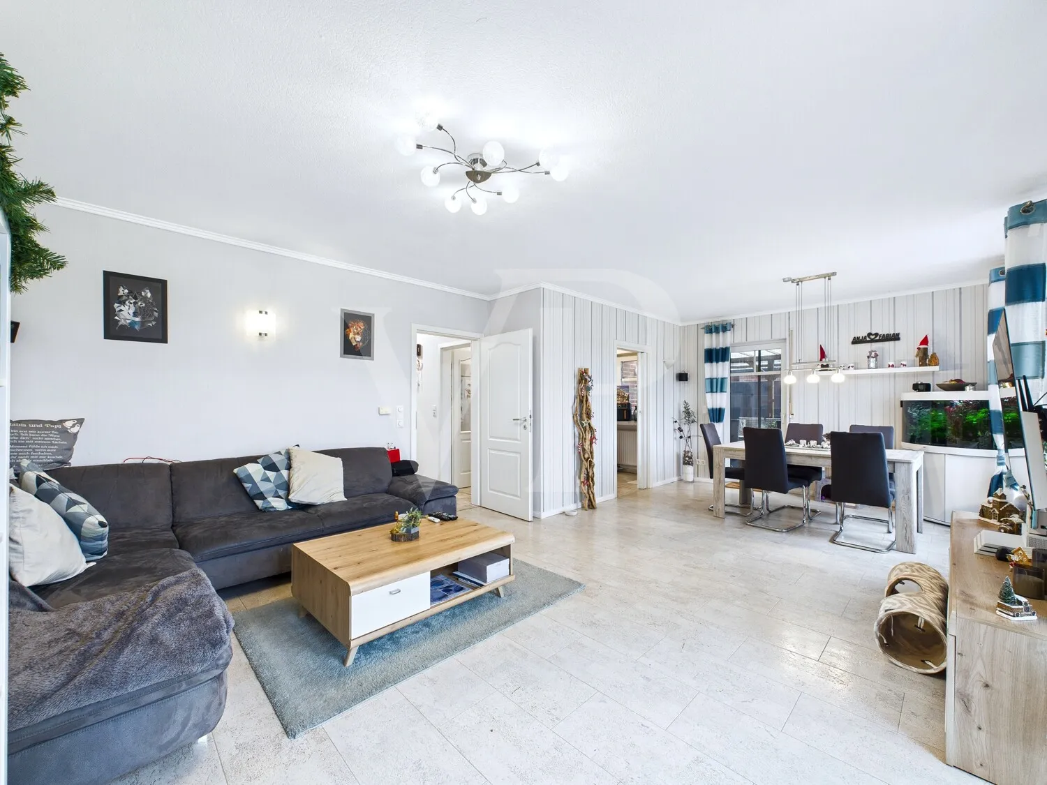 Wohn- und Essbereich