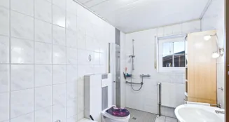 von_poll_real_estate_property_25361095_image_3