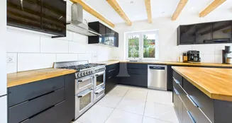 von_poll_real_estate_property_25210095_image_3