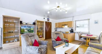 von_poll_real_estate_property_25361089_image_1