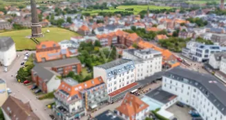 von_poll_real_estate_property_25335096-Online_image_2